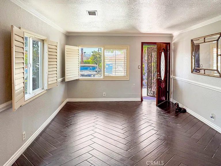 16207 Inyo St — Photo 6