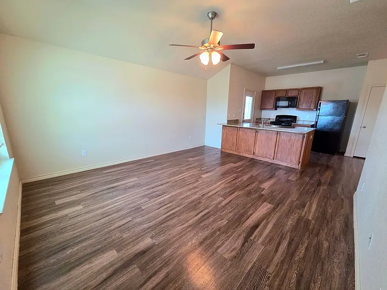 3315 Stonewall Dr #B — Photo 3
