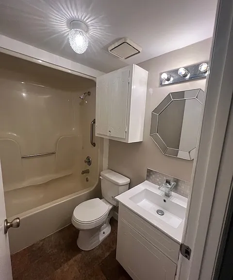 918 Ewing Blvd #B — Photo 8