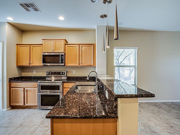 4th image of 5632 W Euclid Ave