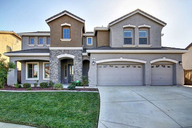 1st image of 325 Marbrisa Ct