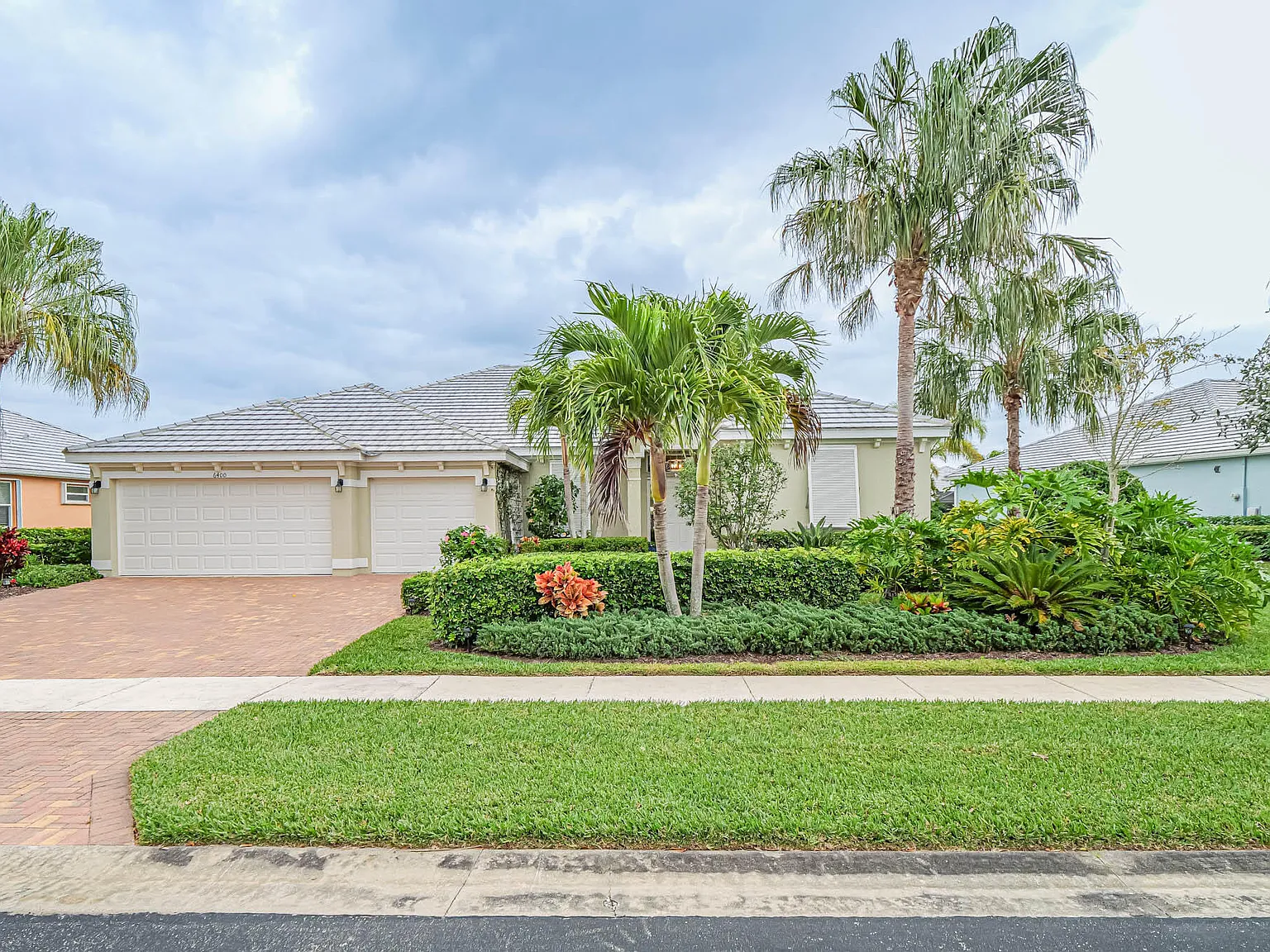 4 bed, 3.0 bath, 2537 sqft, $3,750 — Photo 2