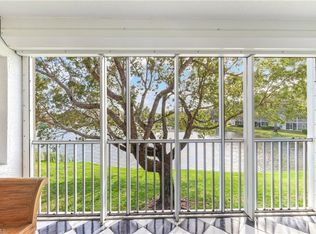 9610 Victoria Ln APT 208D, Naples, FL 34109