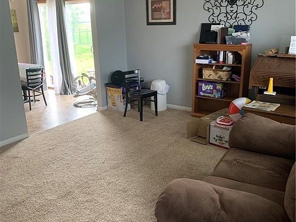 3rd image of 1012 Donald Dr