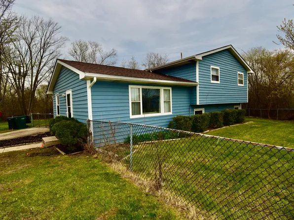 1917 Hebron Ave, Zion, IL 60099