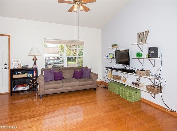 2nd image of 2114 Rebecca Cir