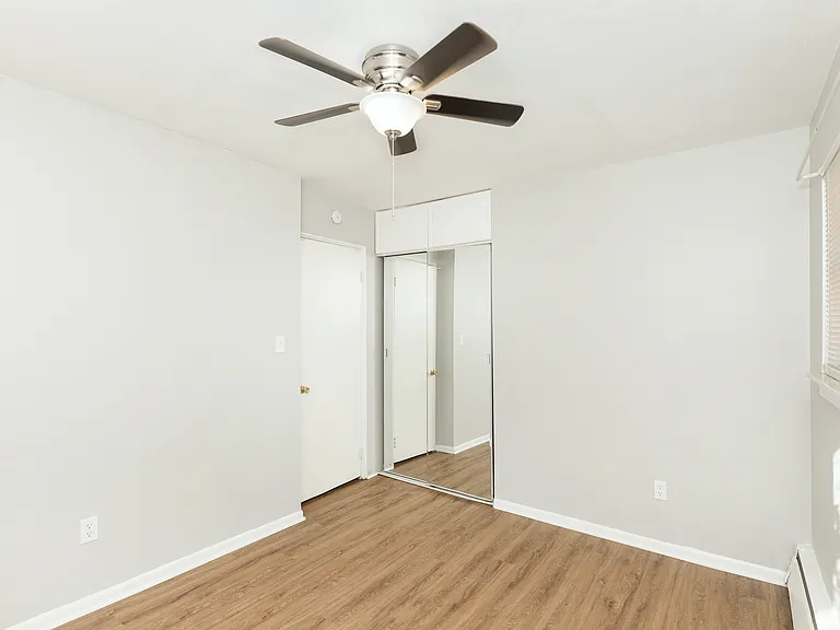2817 W Thirteen Mile Rd — Photo 11