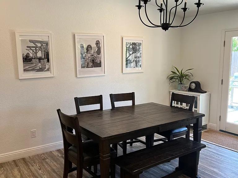 2484 Starling Dr — Photo 8