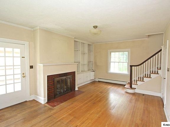 2nd image of 1111 E Vine St