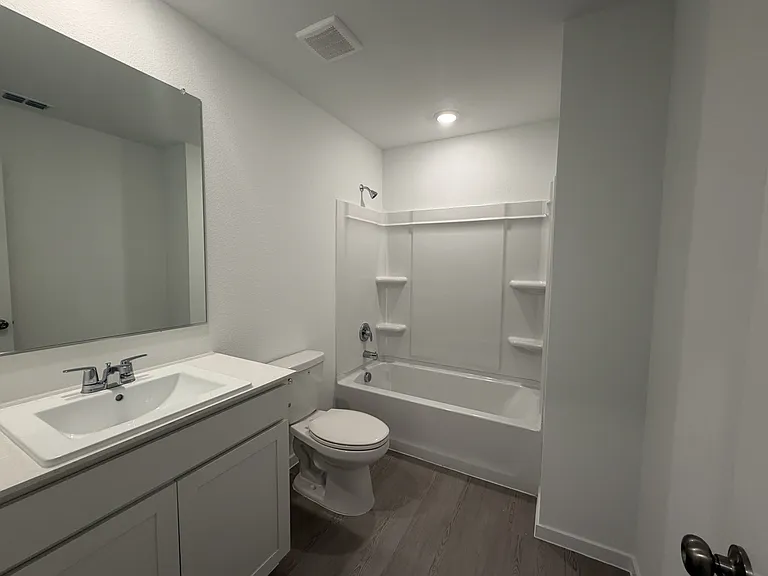624 Criner St — Photo 13