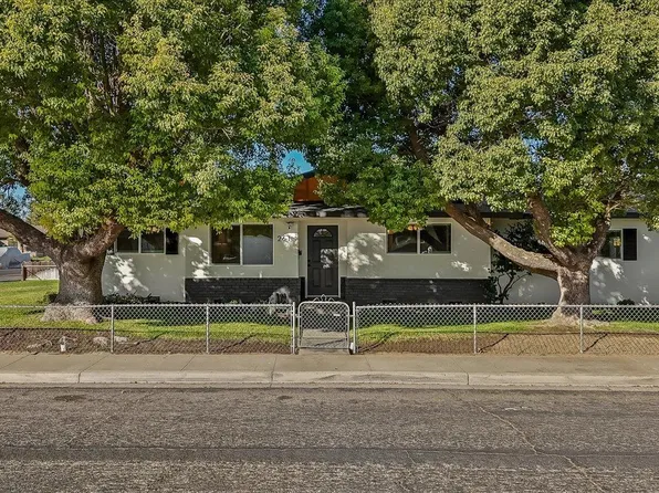 261 Oleander Ln, Turlock, CA 95380
