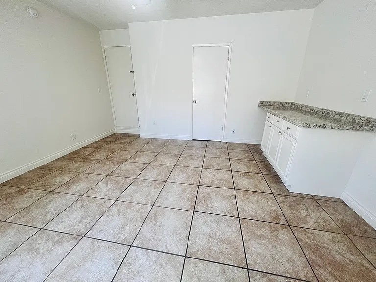 3737 Midvale Ave #3A — Photo 3