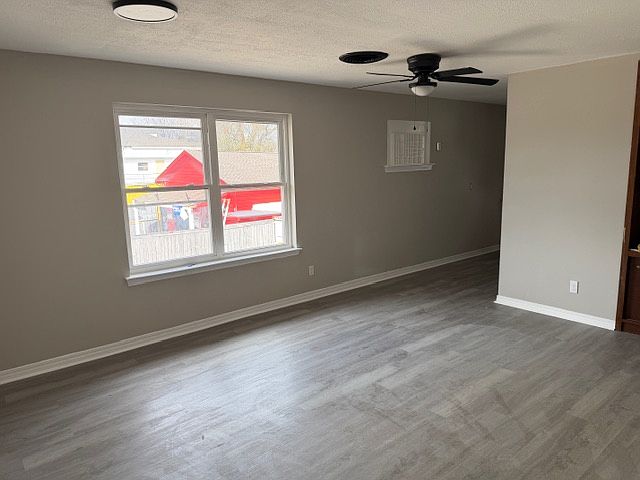 1st image of 3807 Airline Dr #12