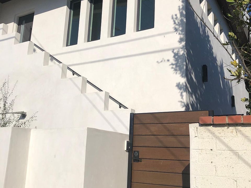 1st image of 1101 E Acacia Ave #12