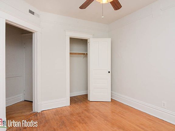 2nd image of 1009 N Sacramento Ave
