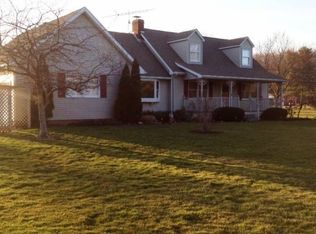 865 State Rd, Geneva, OH 44041