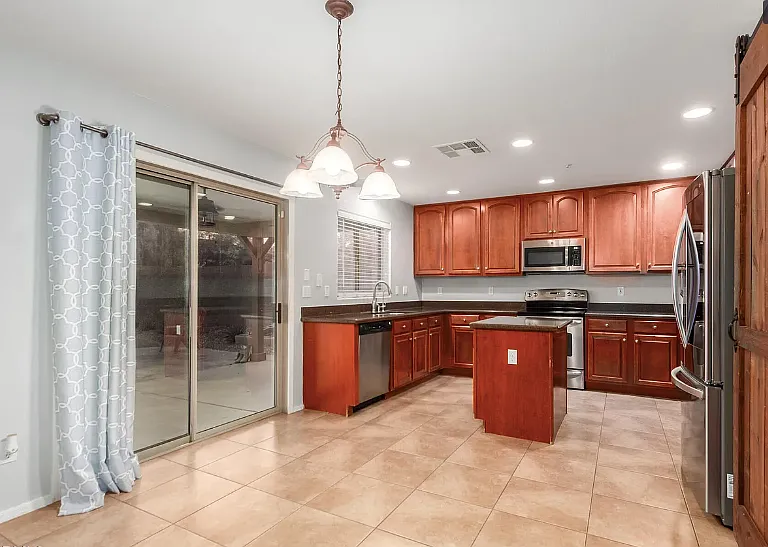 12703 W Milton Dr — Photo 2