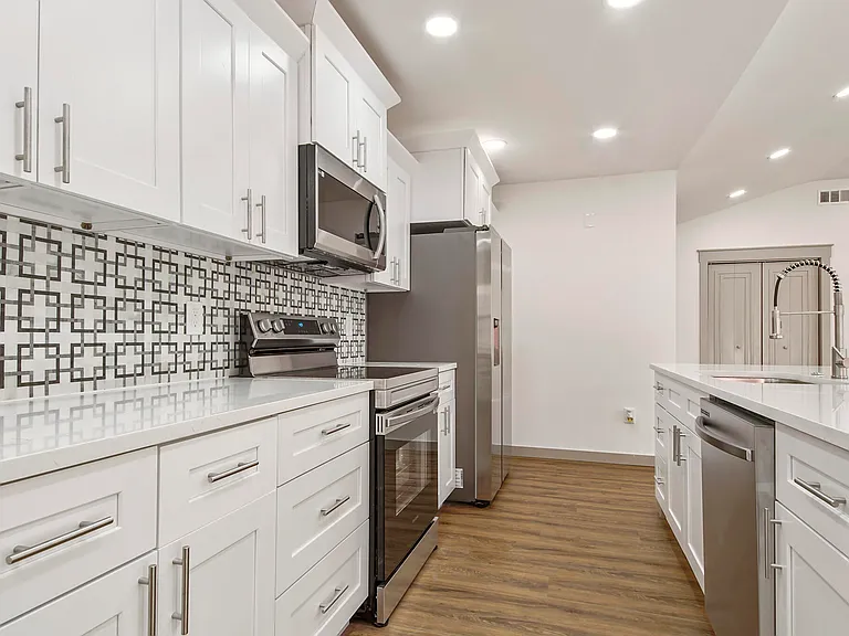 112 N Gayle Ave — Photo 14