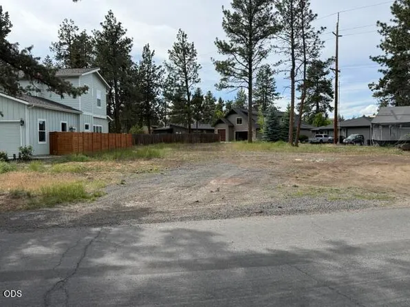 61675 Woodriver Dr, Bend, OR 97702