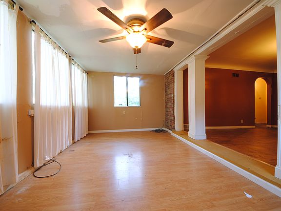 2nd image of 3004 Delavan Dr