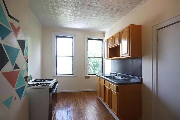 Rented by Nooklyn NYC LLC | media 11