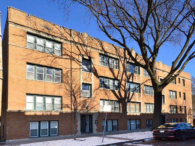 1st image of 2340 W Rosemont Ave APT 1