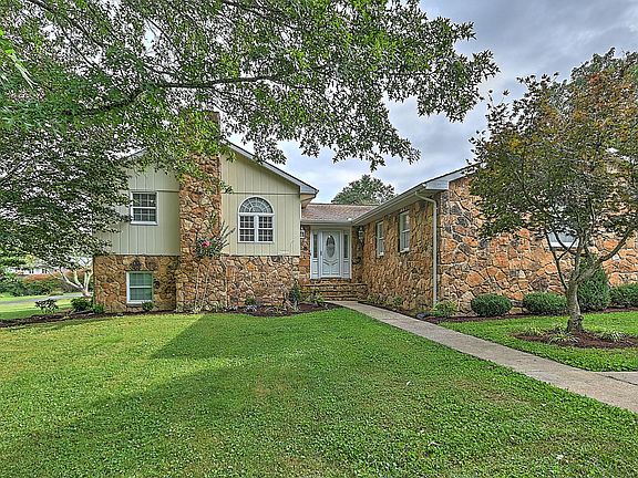 2nd image of 339 Woodbrook Ave