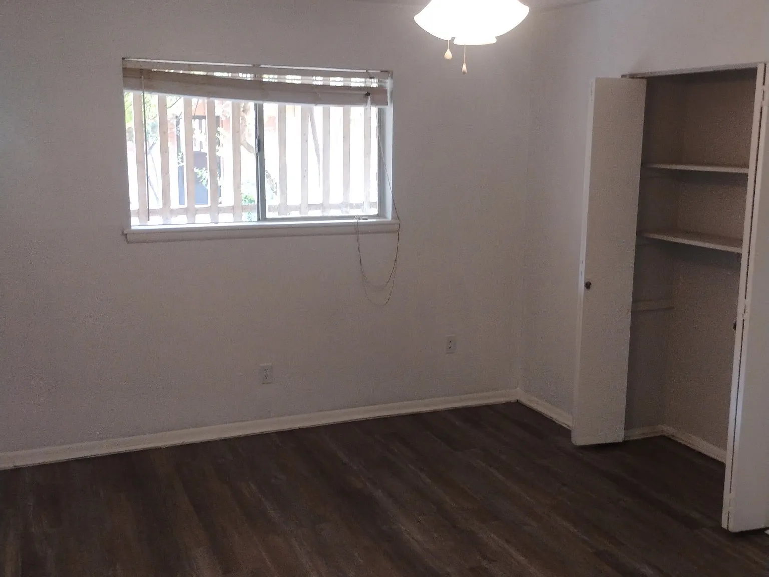 4807 S Utica Ave E — Photo 3