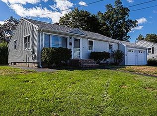 101 Enfield St, Lowell, MA 01852