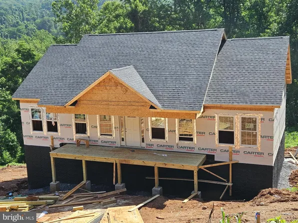 9 Snowbird Ct, Front Royal, VA 22630