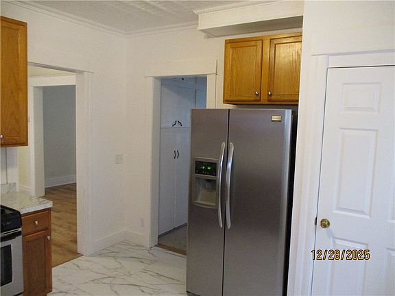 3rd image of 88 Jackson St