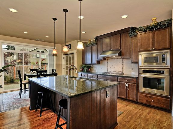 2nd image of 20992 SE 7th Pl