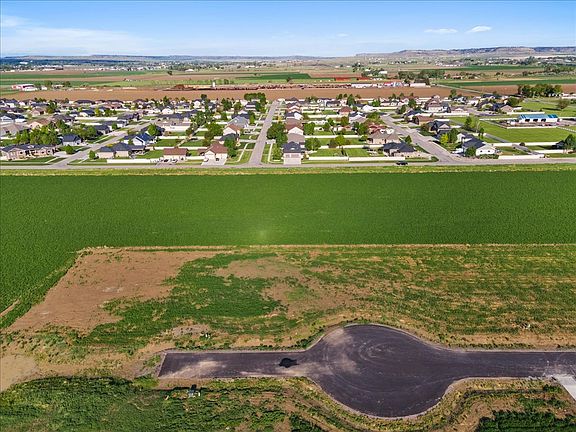 4th image of 3 Black Canyon Ct