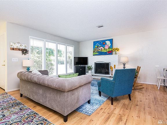 Main entrance into living room