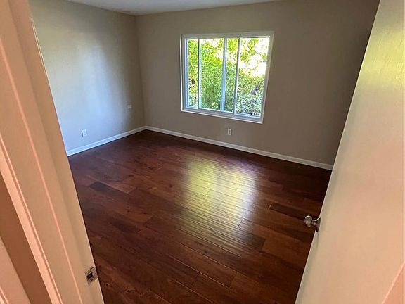3rd image of 175 Michele Cir