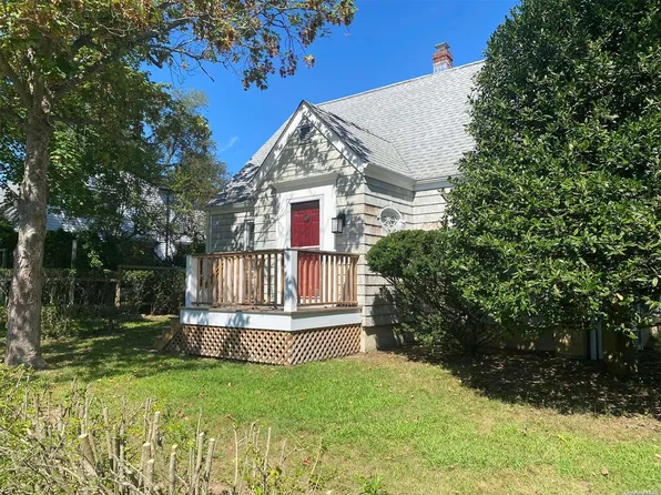 20 Sound Drive, Greenport, NY 11944