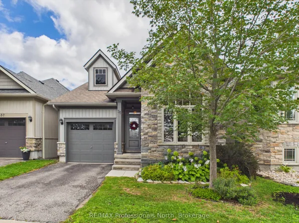 35 Canterbury Cir, Orillia, ON L3V 0C9