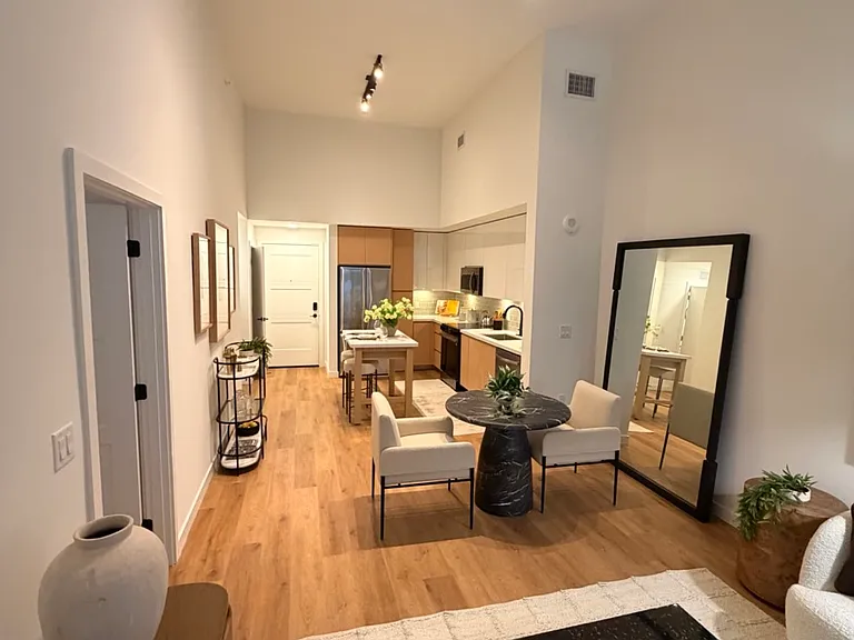 12400 Biscayne Blvd #605 — Photo 5