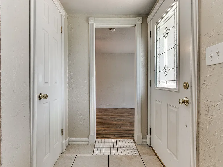 1612 Dakota St — Photo 16