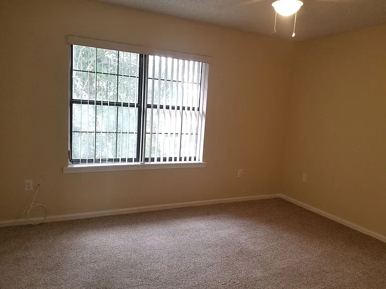 1874 Avenue Q SW — Photo 6