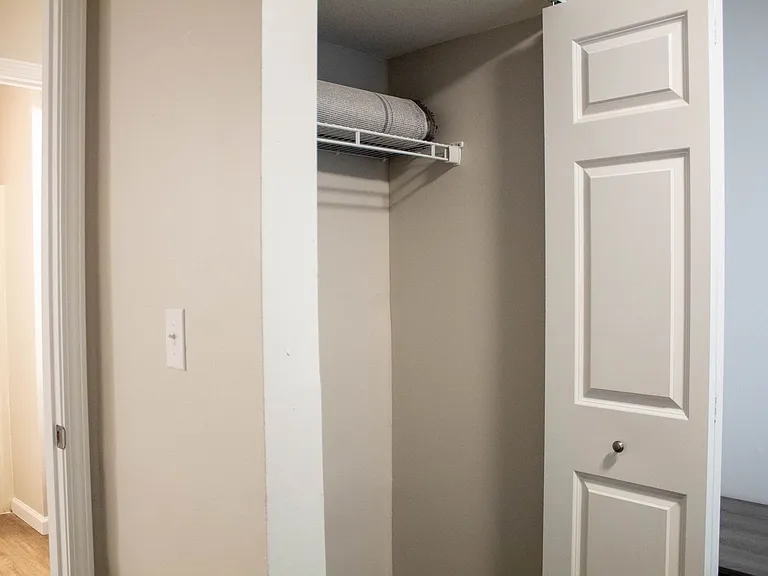 909 S Locust St — Photo 48