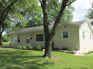 703 W Grant St, Dexter, MO 63841