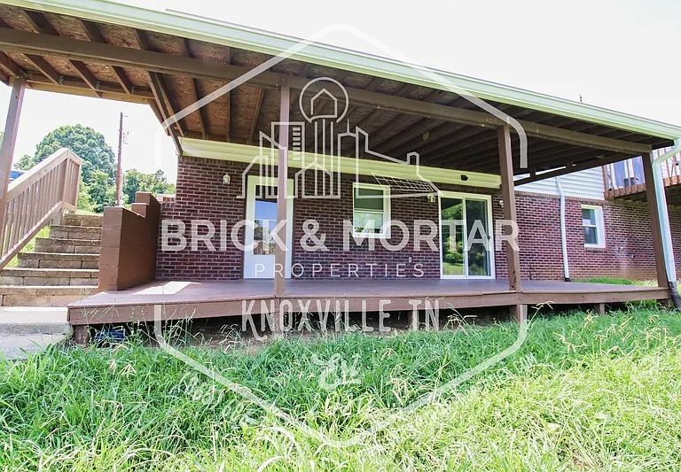 1731 Lively Rd — Photo 2