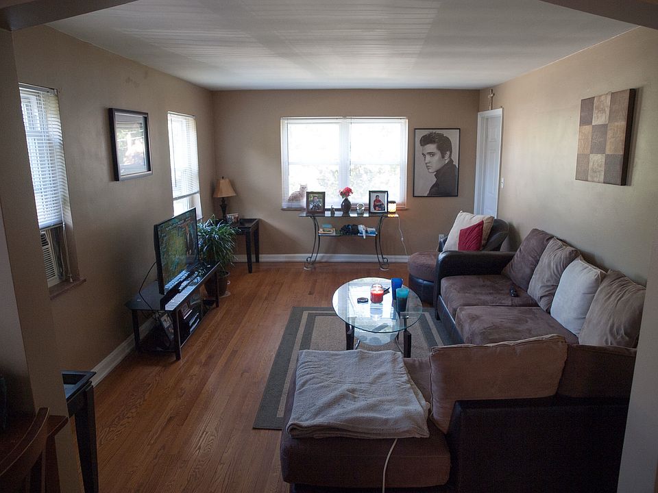 1st image of 3235 Buell St #2