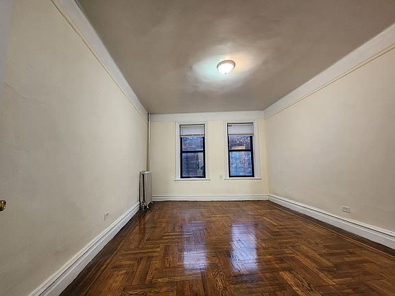5th image of 3820 Waldo Ave APT J1