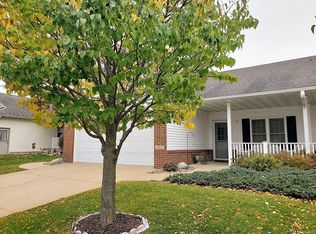 1017 Kristy Ln, Onalaska, WI 54650