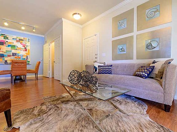 Parkway Grande Living Room Area, San Marcos, Texas