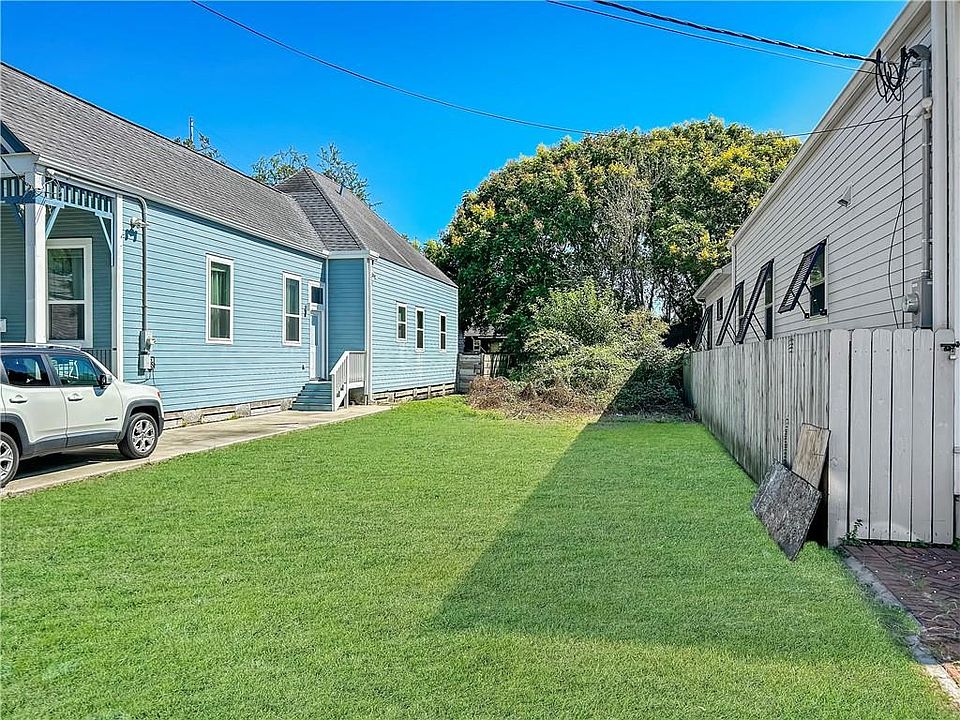 1st image of 1727 Spain St
