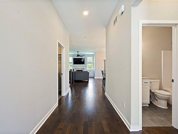 4th image of 4707 NE 84th Ter