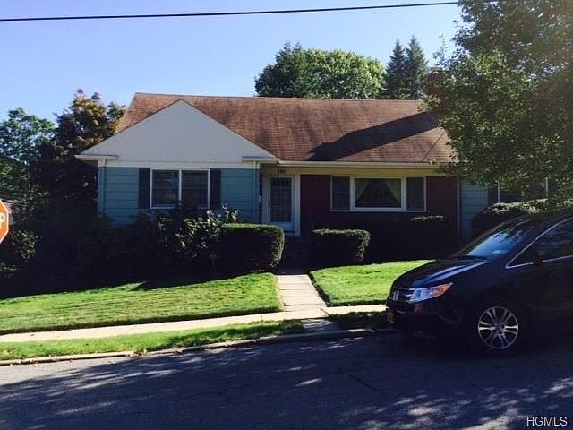 2nd image of 315 Travers Ave